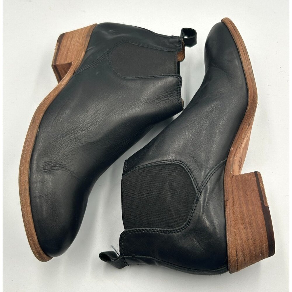 Frye Women's Black Leather Carson Chelsea Pull On Ankle Boots Size 9.5M 3250 - Picture 6 of 16